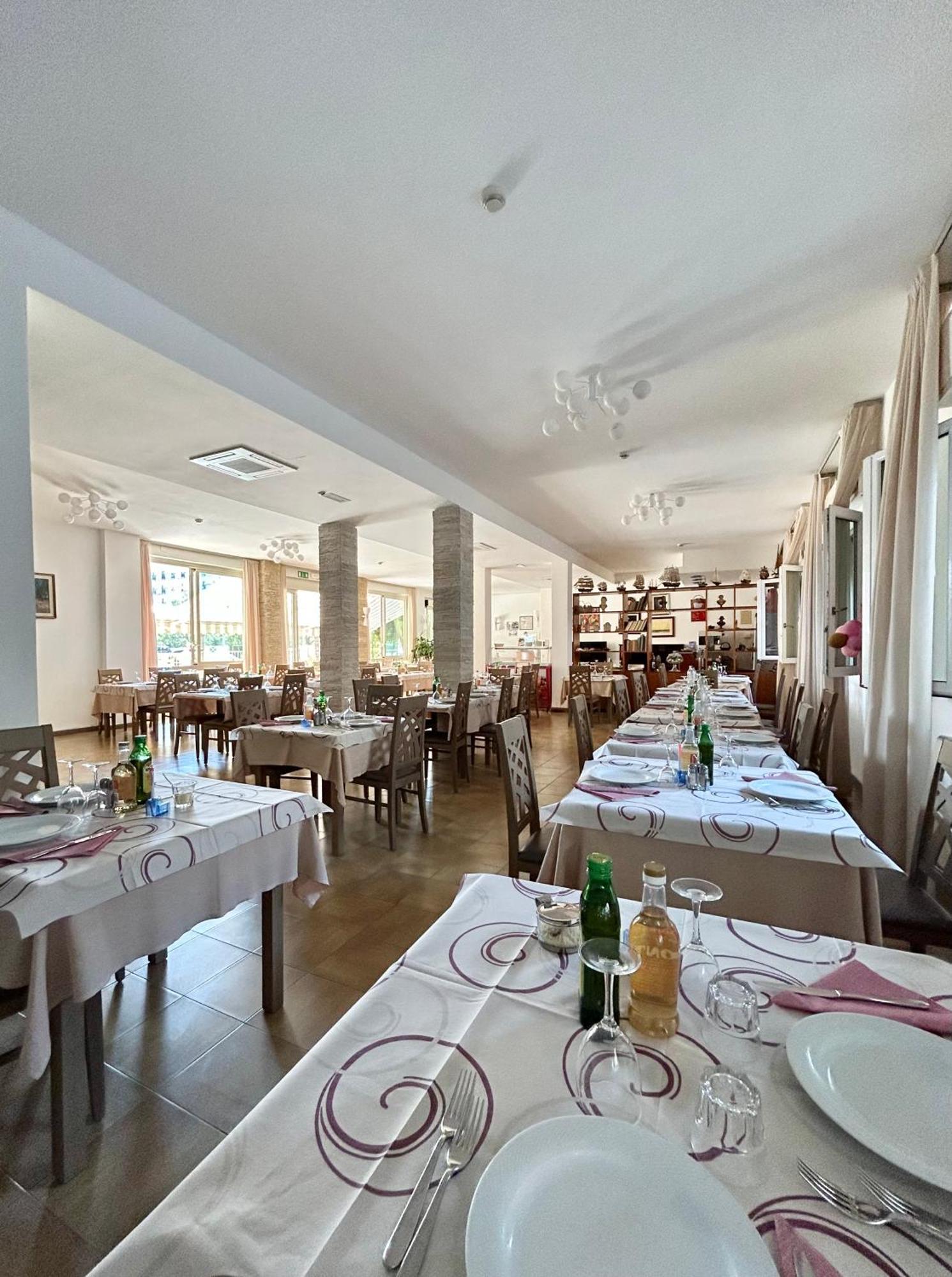 Hotel Brigantino Milano Marittima Exterior foto